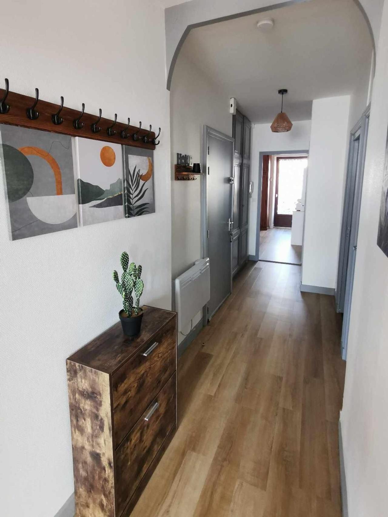 Bel Appartement De 1 A 7 Personnes Ambert Exteriér fotografie